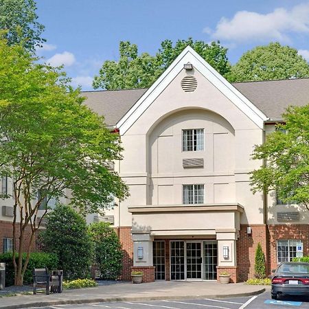 Mainstay Suites Charlotte - Executive Park Exterior photo