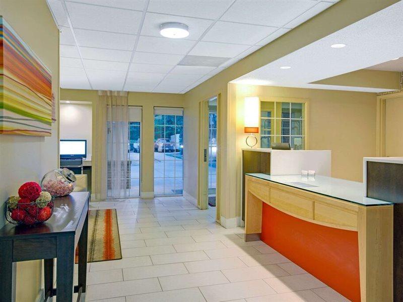 Mainstay Suites Charlotte - Executive Park Exterior photo