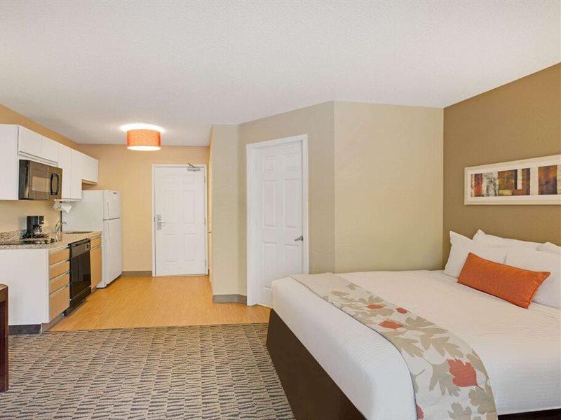 Mainstay Suites Charlotte - Executive Park Exterior photo