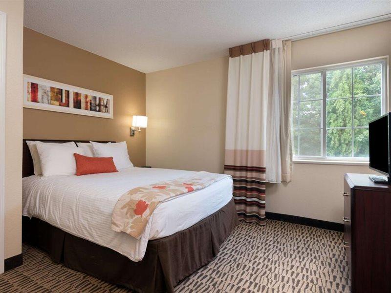 Mainstay Suites Charlotte - Executive Park Exterior photo